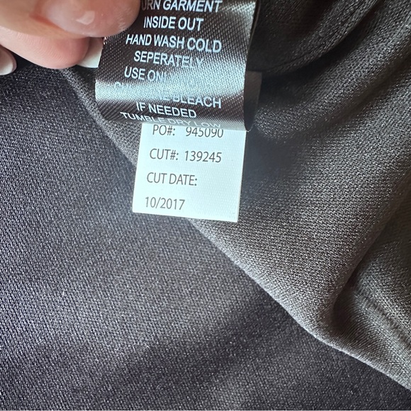 New Torrid Black Sequin Above 19” long Mini Skirt Size 2X - Picture 7 of 7